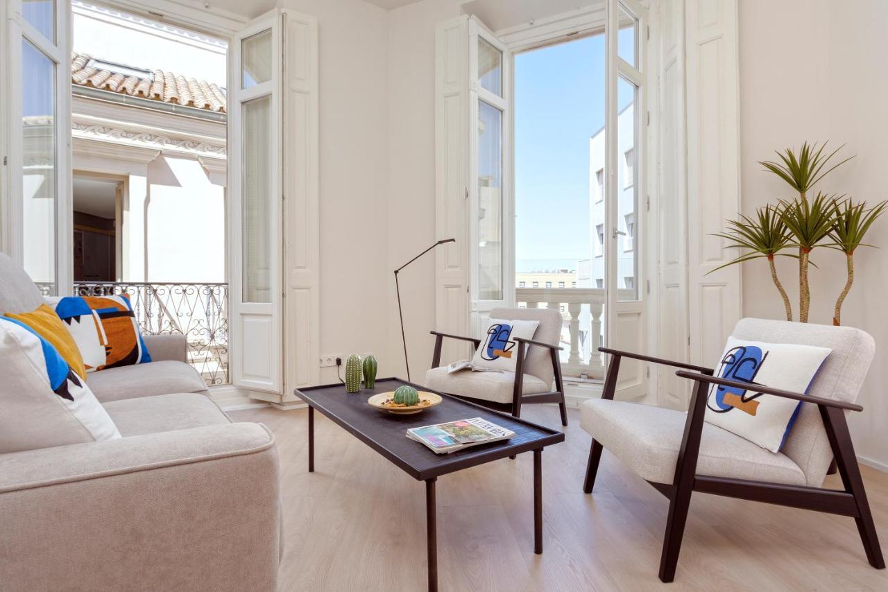 Apartamentos Thyssen Cisneros By Rent Me Málaga Extérieur photo