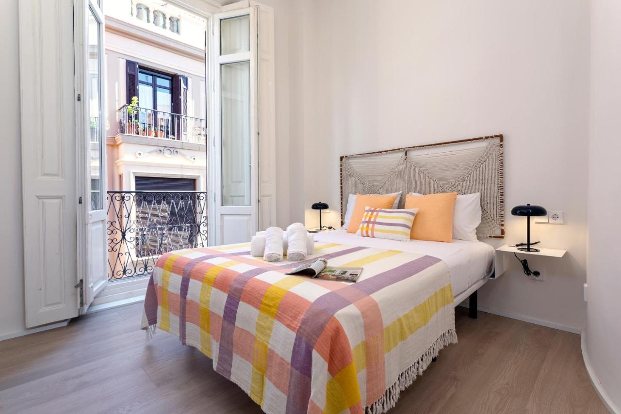 Apartamentos Thyssen Cisneros By Rent Me Málaga Extérieur photo