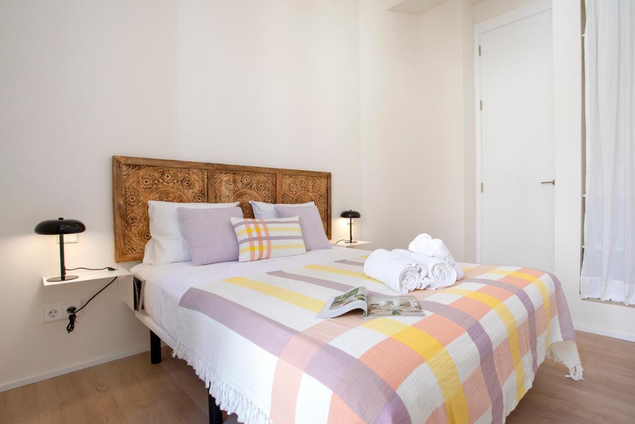 Apartamentos Thyssen Cisneros By Rent Me Málaga Extérieur photo