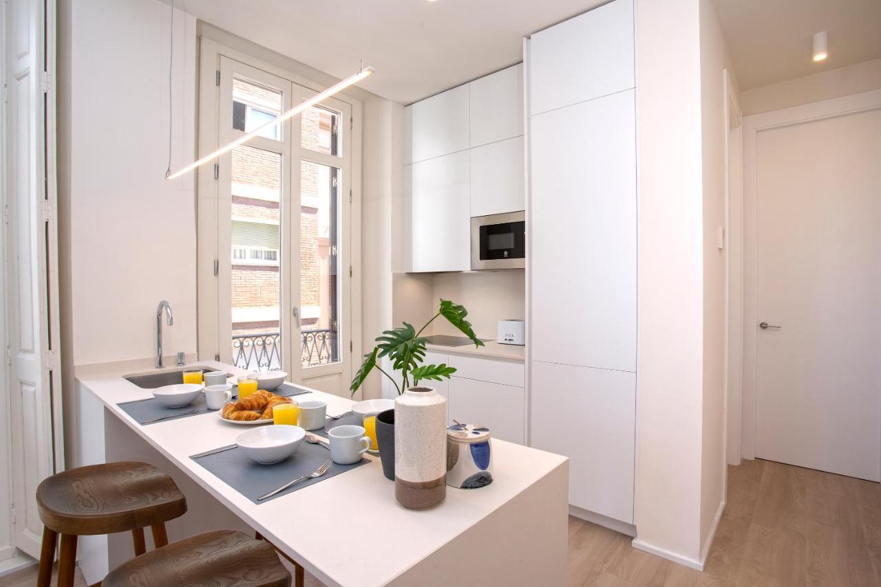 Apartamentos Thyssen Cisneros By Rent Me Málaga Extérieur photo