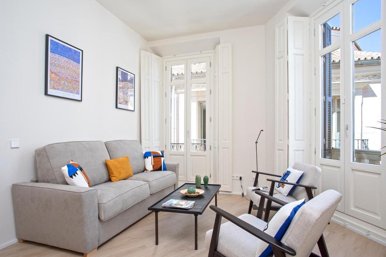 Apartamentos Thyssen Cisneros By Rent Me Málaga Extérieur photo