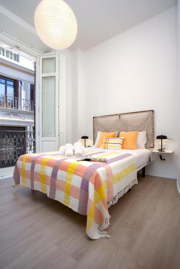 Apartamentos Thyssen Cisneros By Rent Me Málaga Extérieur photo