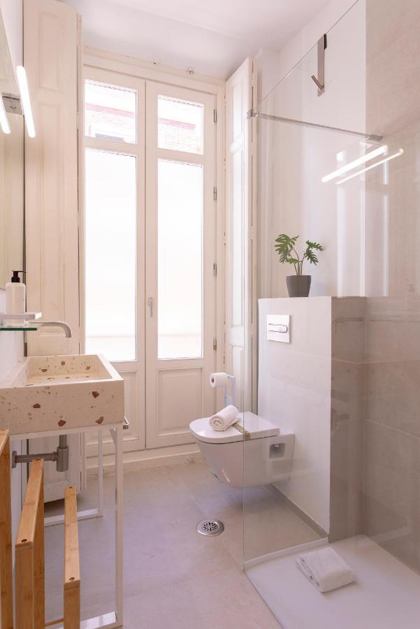 Apartamentos Thyssen Cisneros By Rent Me Málaga Extérieur photo